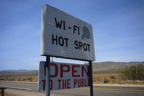 Beware of Public WiFi – 10 Facts