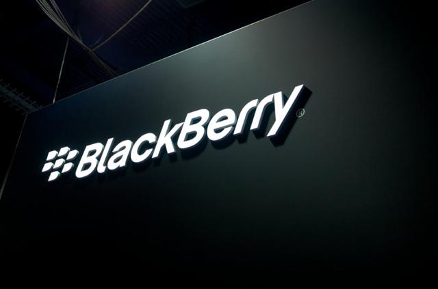 Pakistan to Ban Blackberry Services